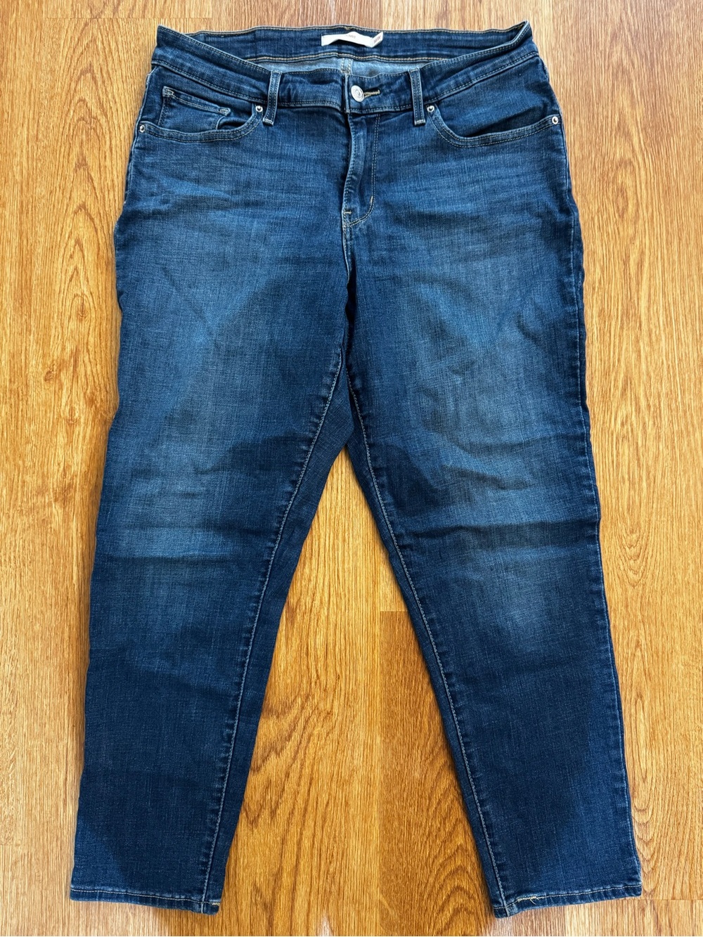 Levi’s 711 Skinny women’s plus-size jeans, size 16W